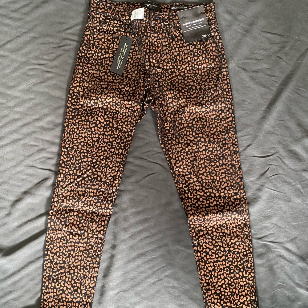 Brand New Banana Republic Animal Printed Pants Sz. 25p